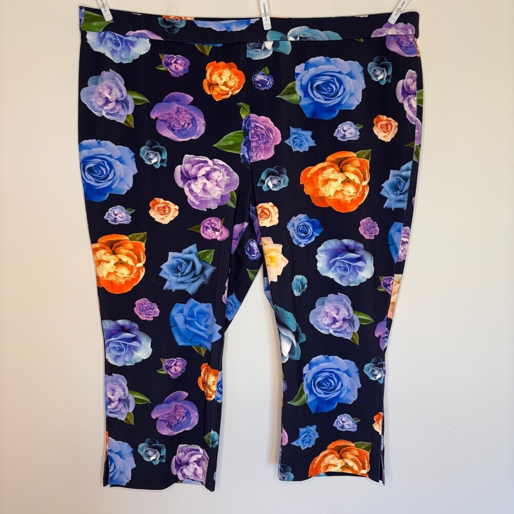 ISAAC MIZRAHI LIVE! NEW Floral Navy Capri Pants Womens 26W Petite Stretch Plus
